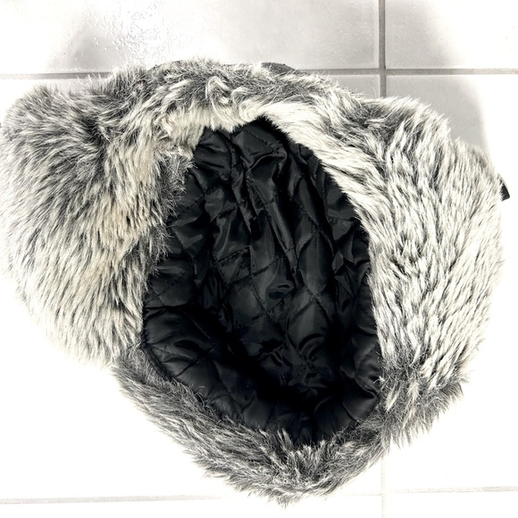 Boy’s Dark Grey Faux Fur Winter Trapper Hat Toque - Picture 6 of 11